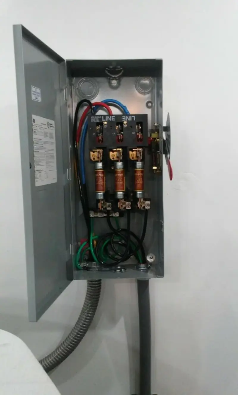 Three-phase disconnect switch installed for Smoke Detector Installation in Johnstown